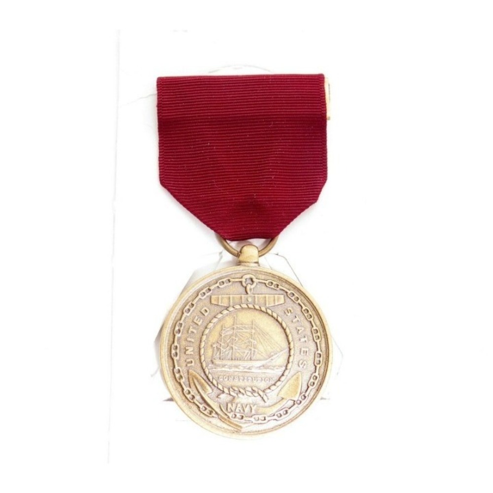 US NAVY Vintage Gold‎ Medal Pin
